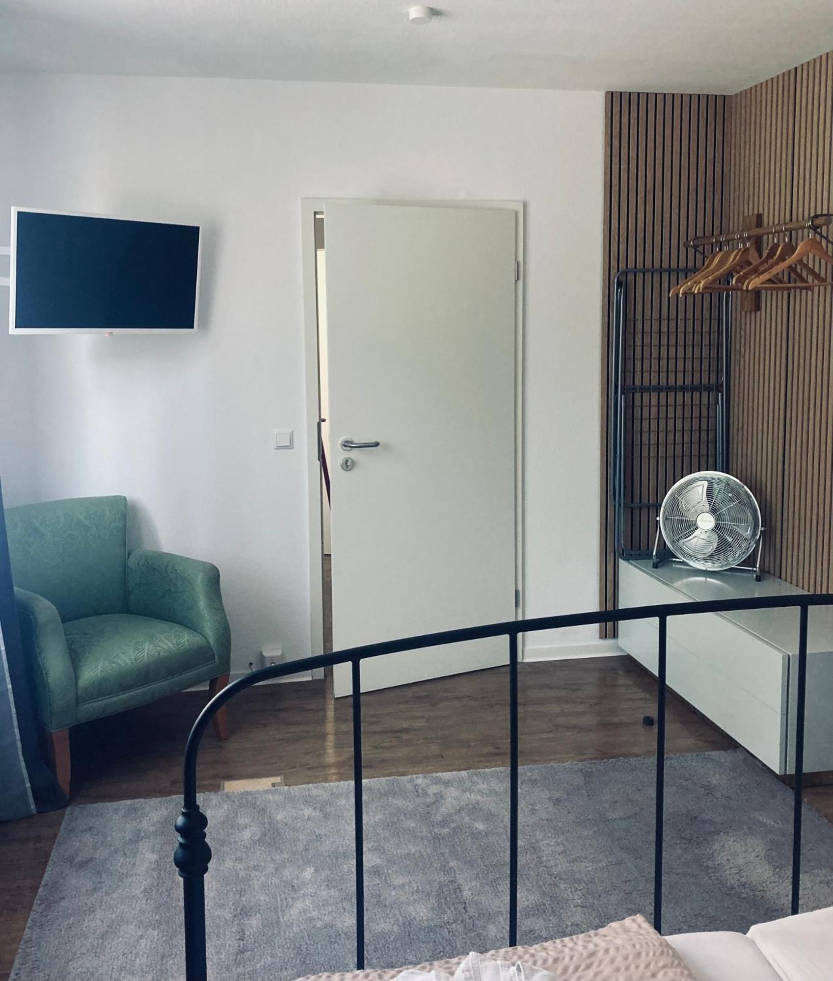 Free Apartment - Bei Der Stadtmauer Reutlingen Eksteriør billede